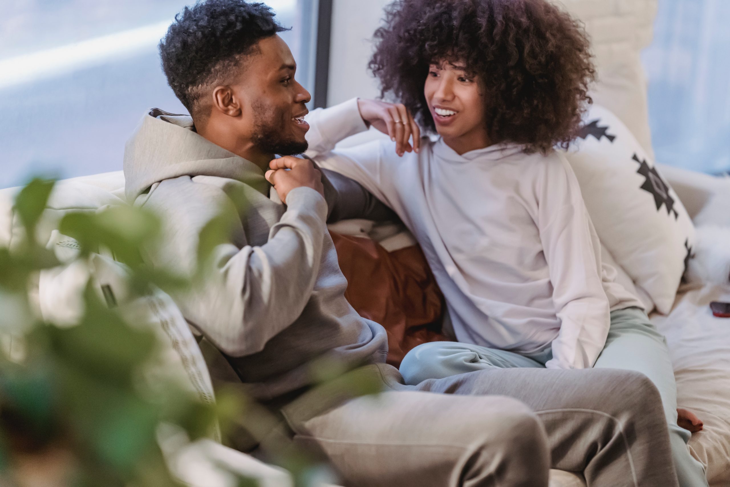 Communication Skills in Relationships: Building Stronger Connections